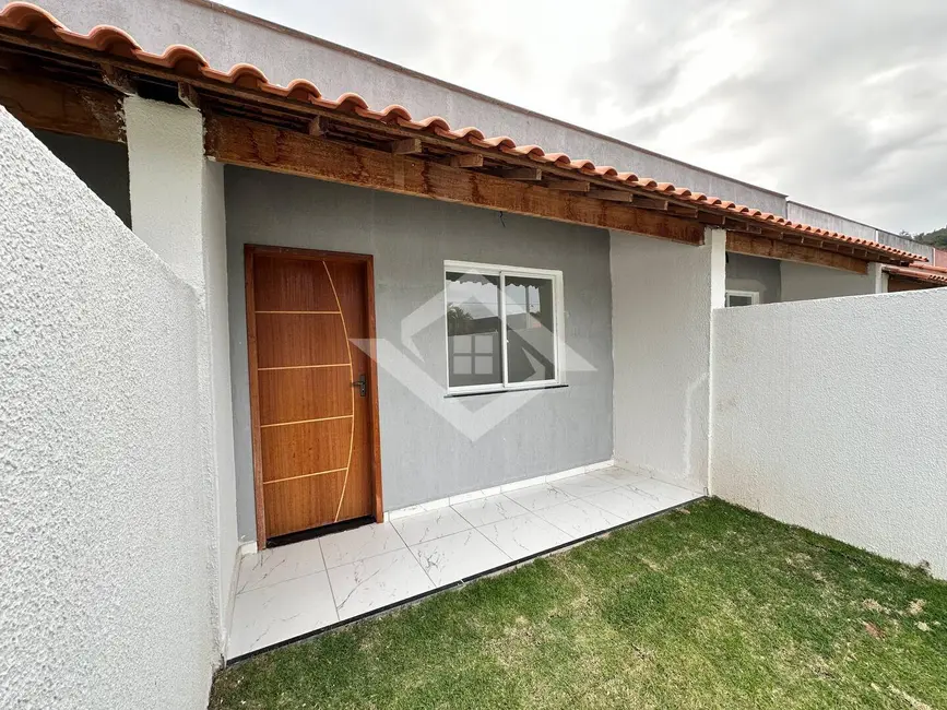 Foto 2 de Casa com 2 quartos para alugar, 70m2 em Guaratiba, Rio De Janeiro - RJ