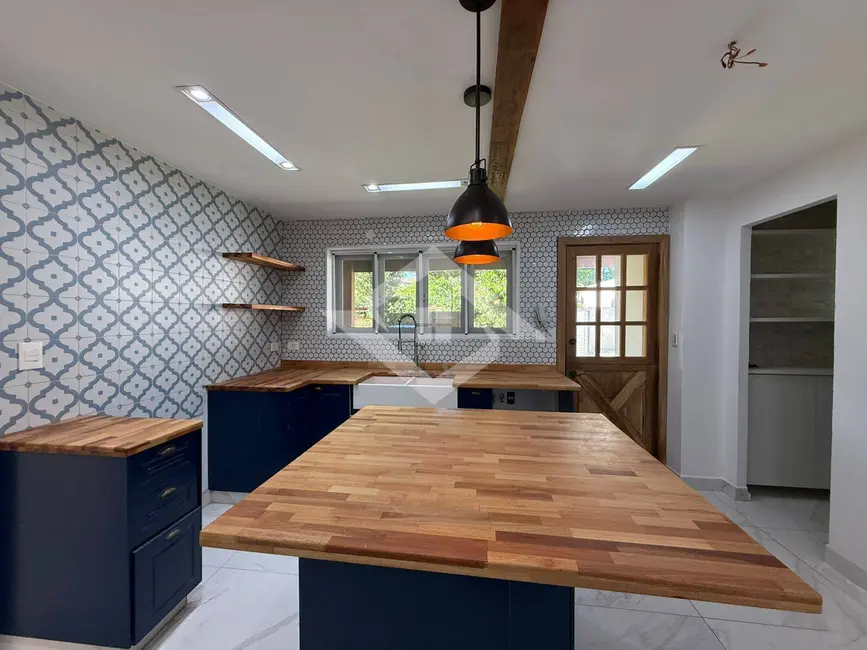 Casa com 4 quartos à venda, 400m2 em Barra da Tijuca, Rio De Janeiro - RJ - imagem 7 Foto 7 de Casa com 4 quartos à venda, 400m2 em Barra da Tijuca, Rio De Janeiro - RJ