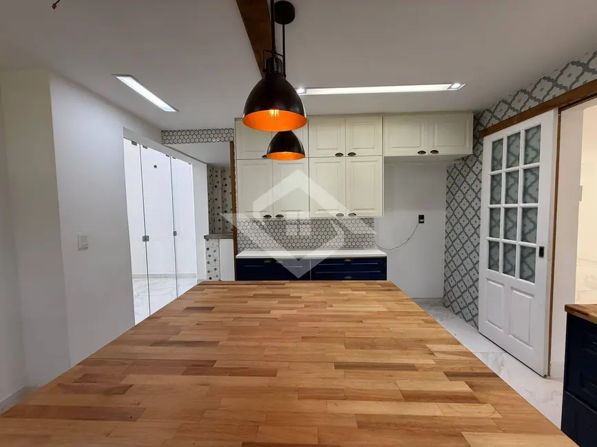 Casa com 4 quartos à venda, 400m2 em Barra da Tijuca, Rio De Janeiro - RJ - imagem 3 Foto 3 de Casa com 4 quartos à venda, 400m2 em Barra da Tijuca, Rio De Janeiro - RJ