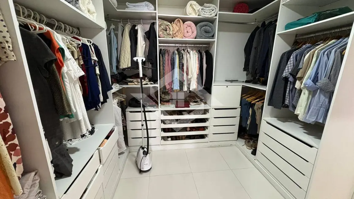 Casa com 3 quartos à venda, 400m2 em Barra da Tijuca, Rio De Janeiro - RJ - imagem 4 Foto 4 de Casa com 3 quartos à venda, 400m2 em Barra da Tijuca, Rio De Janeiro - RJ