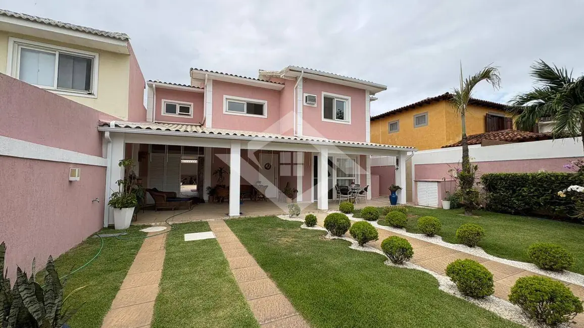 Casa com 3 quartos à venda, 400m2 em Barra da Tijuca, Rio De Janeiro - RJ - imagem 1 Foto 1 de Casa com 3 quartos à venda, 400m2 em Barra da Tijuca, Rio De Janeiro - RJ