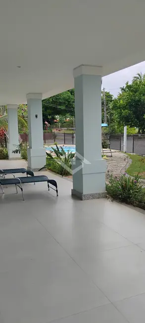 Foto 2 de Casa com 4 quartos à venda, 300m2 em Araruama - RJ