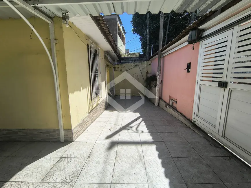 Casa com 3 quartos à venda em Jardim Carioca, Rio De Janeiro - RJ - imagem 3 Foto 3 de Casa com 3 quartos à venda em Jardim Carioca, Rio De Janeiro - RJ