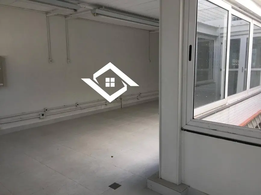 Foto 2 de Sala Comercial à venda, 111m2 em Taquara, Rio De Janeiro - RJ