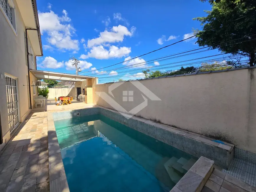 Foto 3 de Casa com 3 quartos à venda e para alugar, 220m2 em Freguesia (Jacarepaguá), Rio De Janeiro - RJ