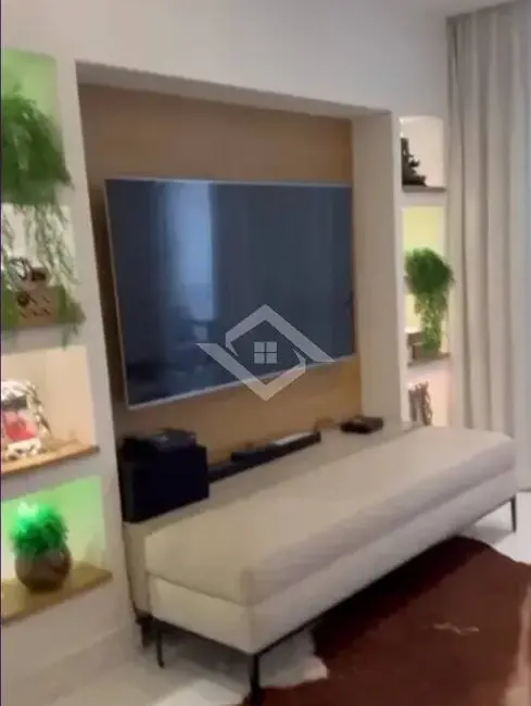 Apartamento com 3 quartos à venda, 145m2 em Rio De Janeiro - RJ - imagem 6 Foto 6 de Apartamento com 3 quartos à venda, 145m2 em Rio De Janeiro - RJ