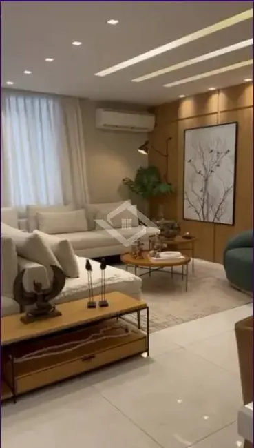 Apartamento com 3 quartos à venda, 145m2 em Rio De Janeiro - RJ - imagem 3 Foto 3 de Apartamento com 3 quartos à venda, 145m2 em Rio De Janeiro - RJ