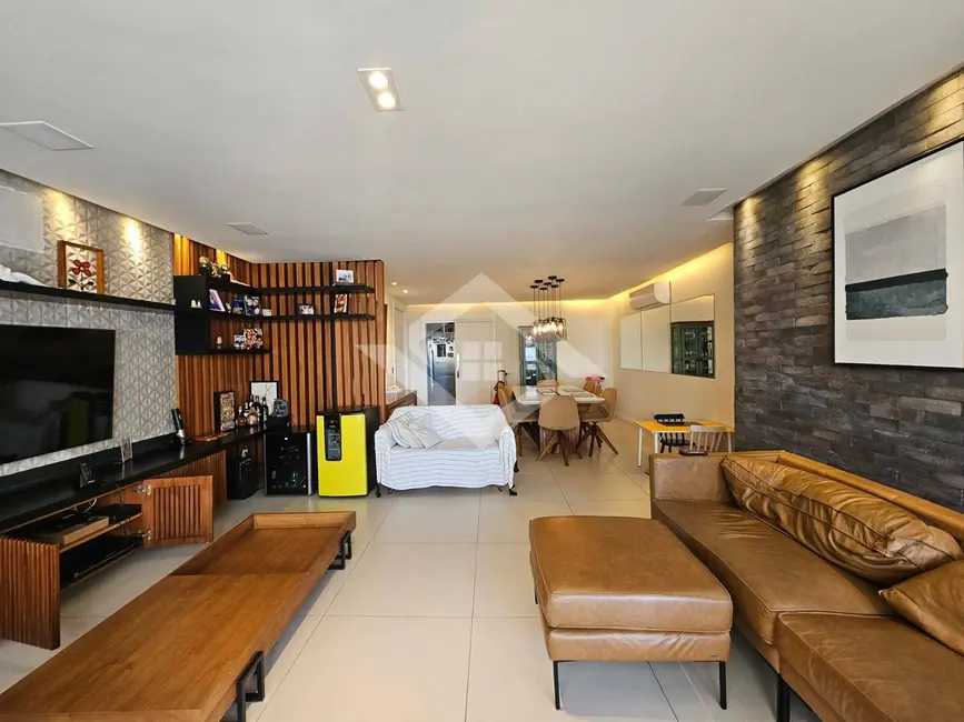 Foto 2 de Apartamento com 4 quartos à venda, 166m2 em Rio De Janeiro - RJ
