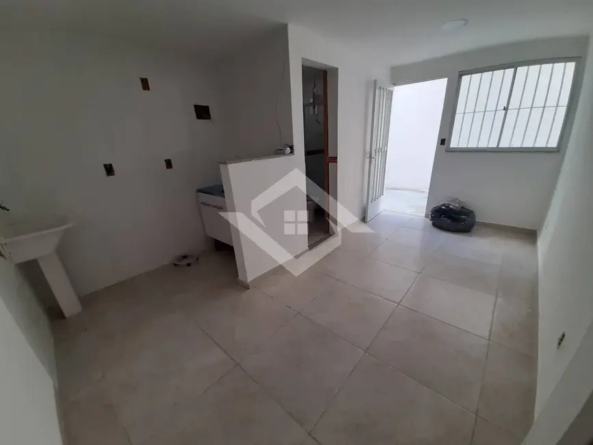 Foto 3 de Casa com 1 quarto para alugar, 30m2 em Madureira, Rio De Janeiro - RJ
