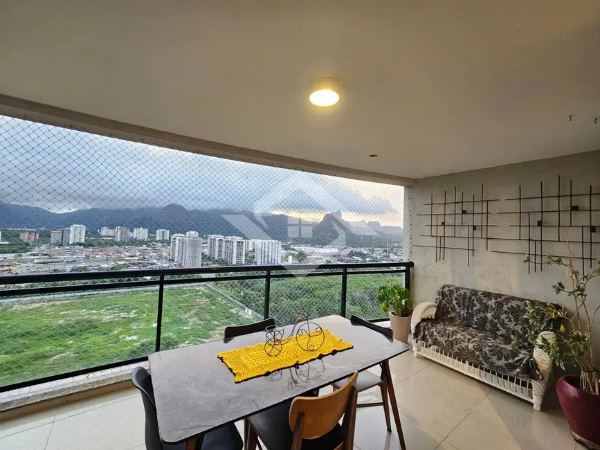 Foto 2 de Apartamento com 4 quartos à venda, 169m2 em Rio De Janeiro - RJ