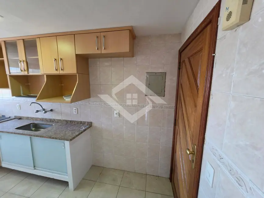 Foto 8 de Apartamento com 2 quartos à venda e para alugar, 75m2 em Taquara, Rio De Janeiro - RJ