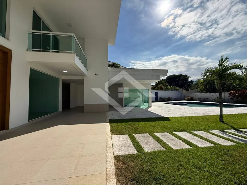 Casa com 7 quartos à venda e para alugar, 1100m2 em Barra da Tijuca, Rio De Janeiro - RJ - imagem 2 Foto 2 de Casa com 7 quartos à venda e para alugar, 1100m2 em Barra da Tijuca, Rio De Janeiro - RJ