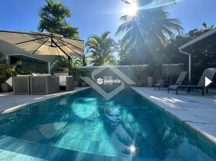 Foto 1 de Casa com 4 quartos para alugar, 500m2 em Barra da Tijuca, Rio De Janeiro - RJ