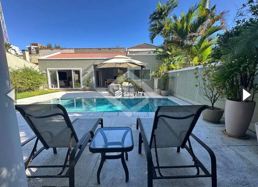 Foto 4 de Casa com 4 quartos para alugar, 500m2 em Barra da Tijuca, Rio De Janeiro - RJ