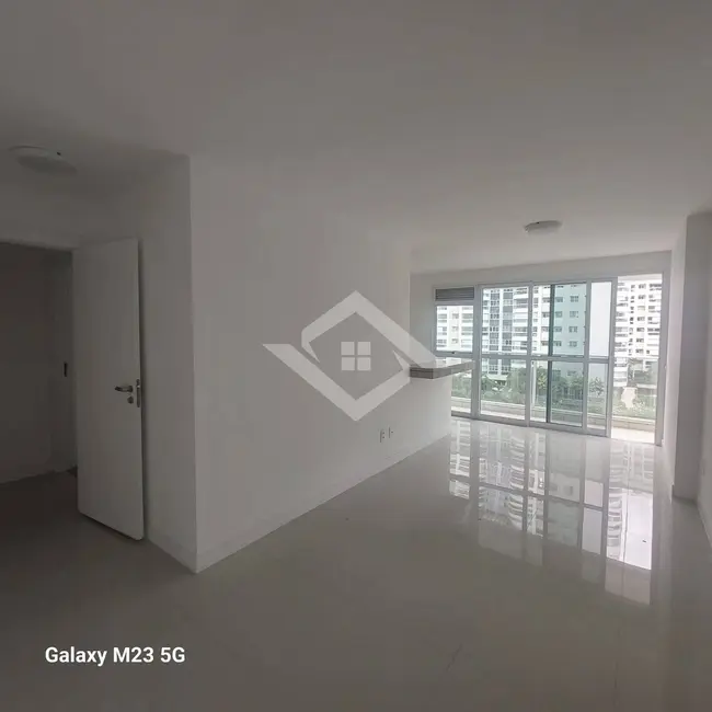 Foto 2 de Apartamento com 2 quartos à venda, 77m2 em Rio De Janeiro - RJ