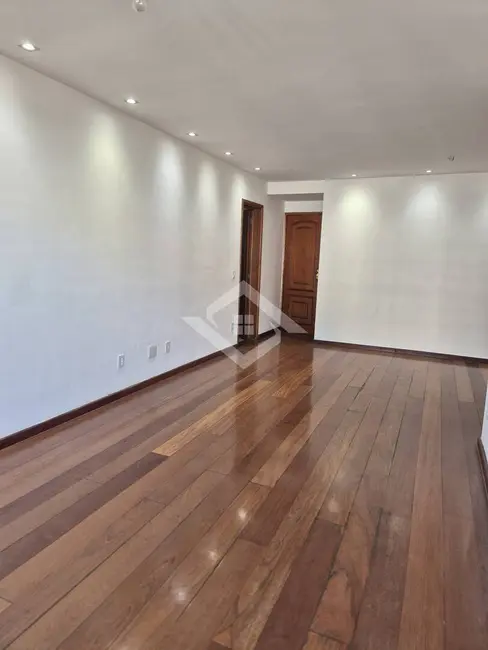 Apartamento com 3 quartos à venda, 136m2 em Tijuca, Rio De Janeiro - RJ - imagem 2 Foto 2 de Apartamento com 3 quartos à venda, 136m2 em Tijuca, Rio De Janeiro - RJ