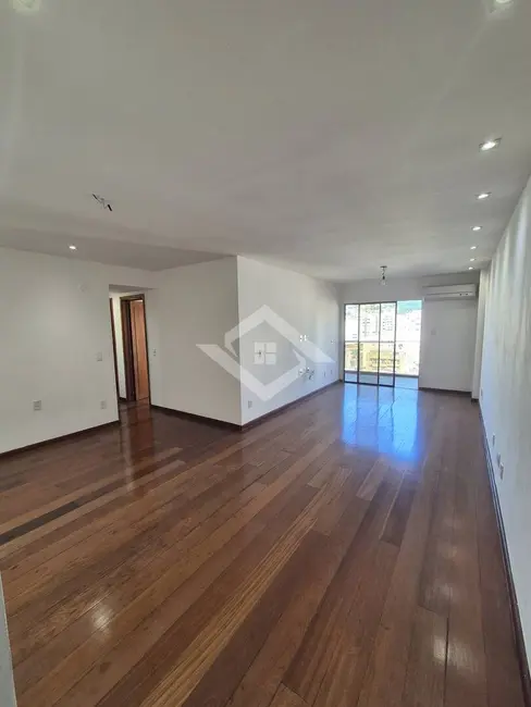 Apartamento com 3 quartos à venda, 136m2 em Tijuca, Rio De Janeiro - RJ - imagem 1 Foto 1 de Apartamento com 3 quartos à venda, 136m2 em Tijuca, Rio De Janeiro - RJ