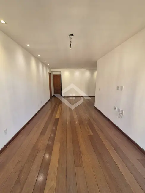 Apartamento com 3 quartos à venda, 136m2 em Tijuca, Rio De Janeiro - RJ - imagem 3 Foto 3 de Apartamento com 3 quartos à venda, 136m2 em Tijuca, Rio De Janeiro - RJ