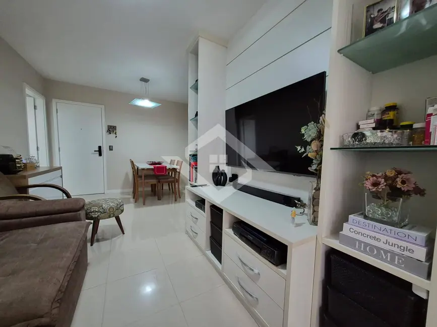 Foto 3 de Apartamento com 2 quartos à venda, 74m2 em Rio De Janeiro - RJ