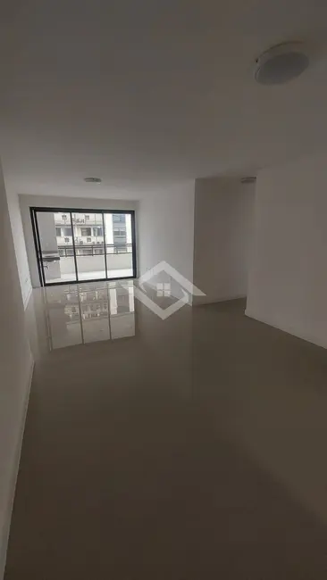 Apartamento com 4 quartos à venda, 124m2 em Rio De Janeiro - RJ - imagem 1 Foto 1 de Apartamento com 4 quartos à venda, 124m2 em Rio De Janeiro - RJ