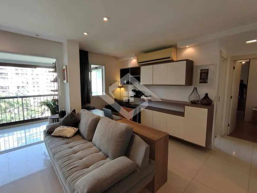 Foto 2 de Apartamento com 3 quartos à venda, 90m2 em Rio De Janeiro - RJ