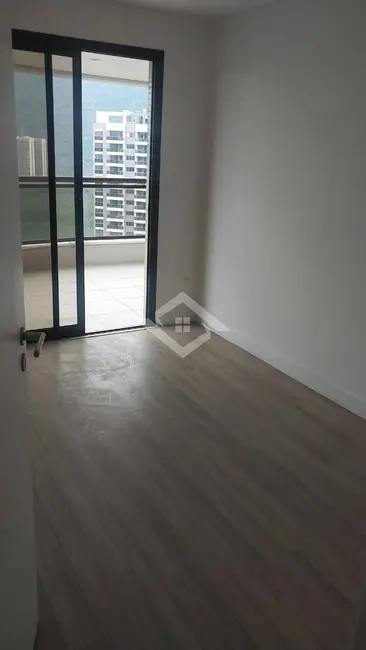 Apartamento com 3 quartos à venda, 118m2 em Rio De Janeiro - RJ - imagem 4 Foto 4 de Apartamento com 3 quartos à venda, 118m2 em Rio De Janeiro - RJ