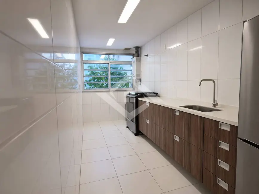Apartamento com 3 quartos à venda, 145m2 em Rio De Janeiro - RJ - imagem 5 Foto 5 de Apartamento com 3 quartos à venda, 145m2 em Rio De Janeiro - RJ