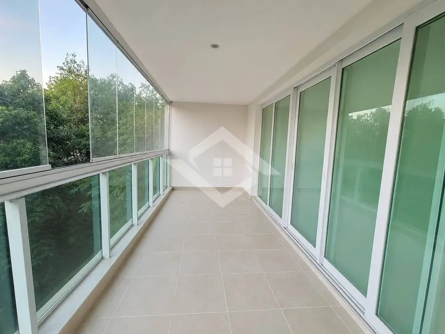 Apartamento com 3 quartos à venda, 145m2 em Rio De Janeiro - RJ - imagem 4 Foto 4 de Apartamento com 3 quartos à venda, 145m2 em Rio De Janeiro - RJ