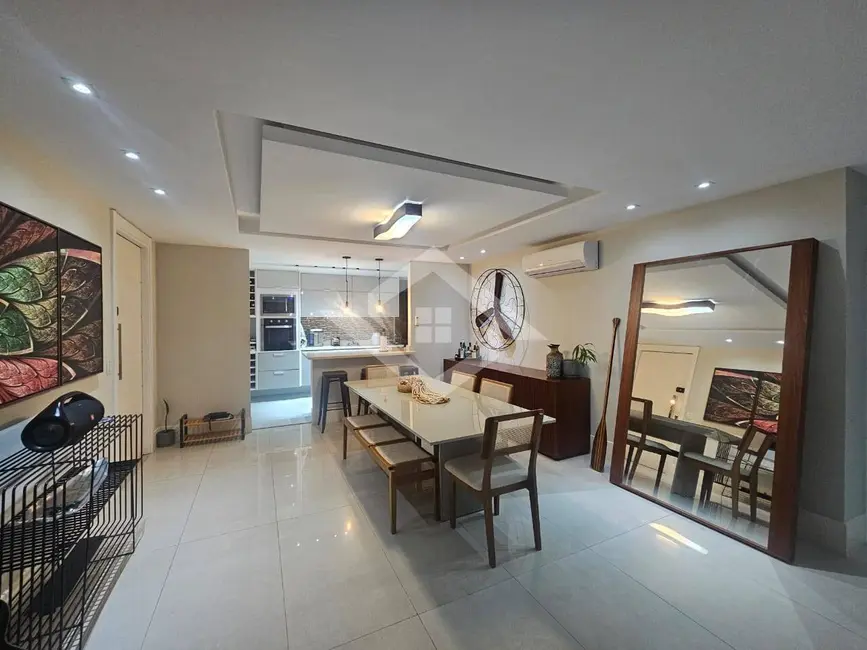 Foto 2 de Apartamento com 4 quartos à venda, 166m2 em Rio De Janeiro - RJ