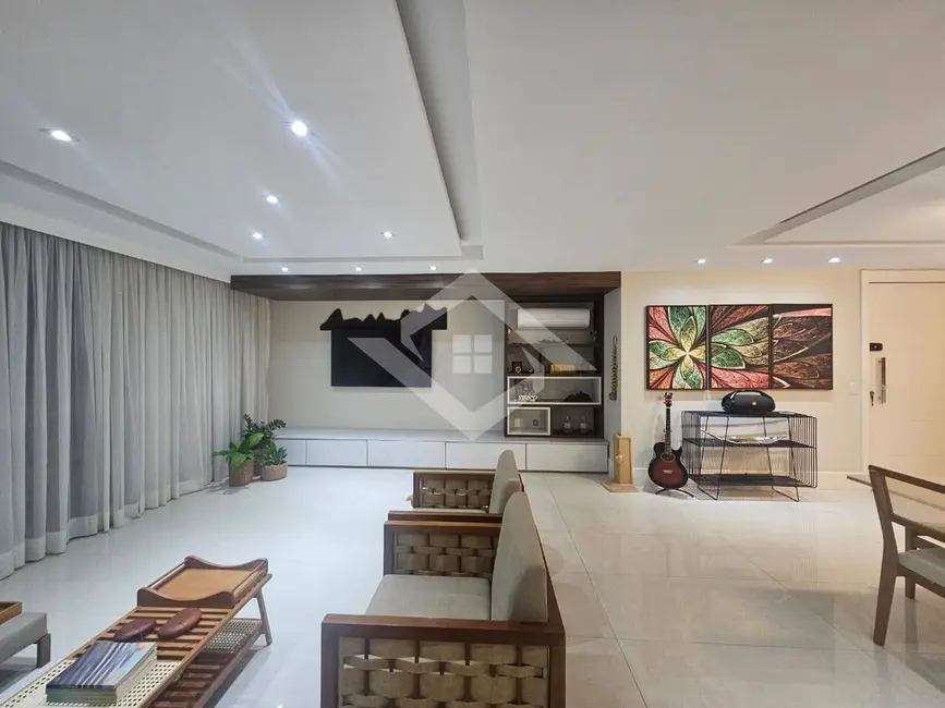 Foto 9 de Apartamento com 4 quartos à venda, 166m2 em Rio De Janeiro - RJ