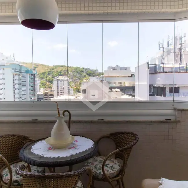 Apartamento com 2 quartos à venda, 90m2 em Icaraí, Niteroi - RJ - imagem 3 Foto 3 de Apartamento com 2 quartos à venda, 90m2 em Icaraí, Niteroi - RJ