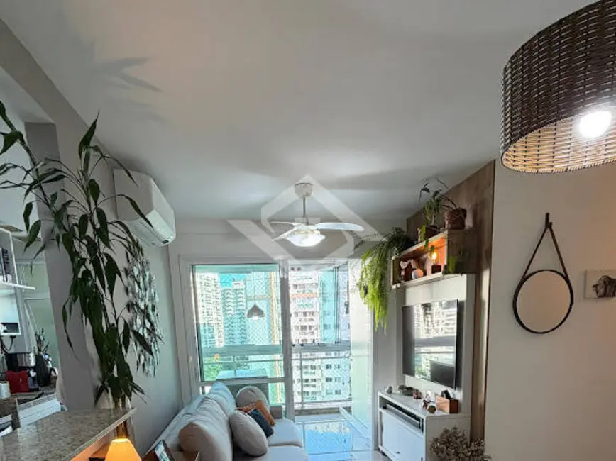 Apartamento com 3 quartos à venda, 70m2 em Rio De Janeiro - RJ - imagem 4 Foto 4 de Apartamento com 3 quartos à venda, 70m2 em Rio De Janeiro - RJ