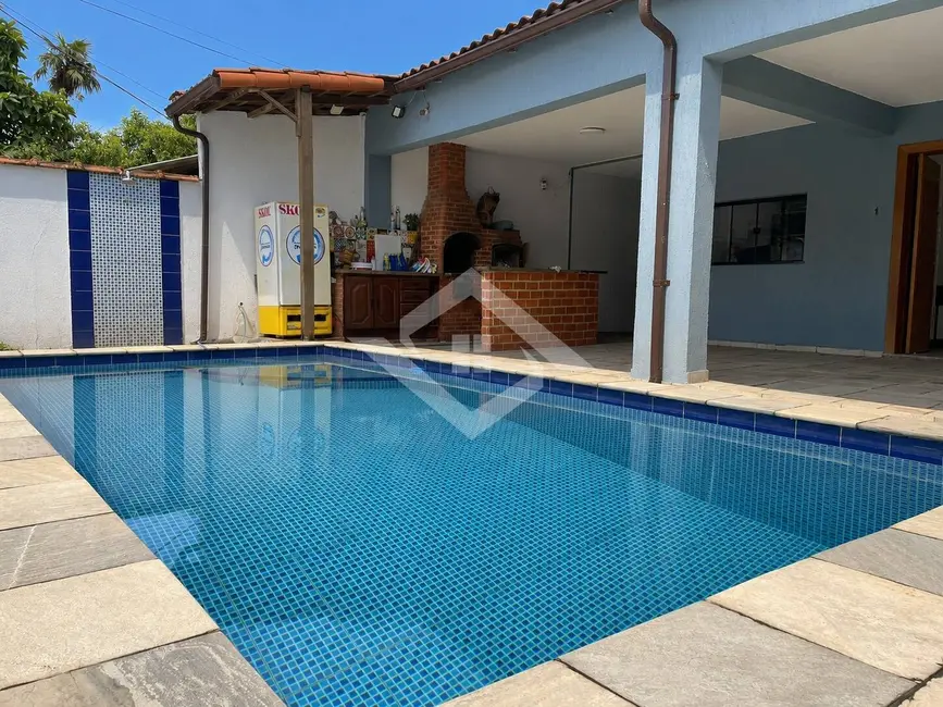 Casa com 5 quartos à venda, 251m2 em Bancários, Rio De Janeiro - RJ - imagem 2 Foto 2 de Casa com 5 quartos à venda, 251m2 em Bancários, Rio De Janeiro - RJ