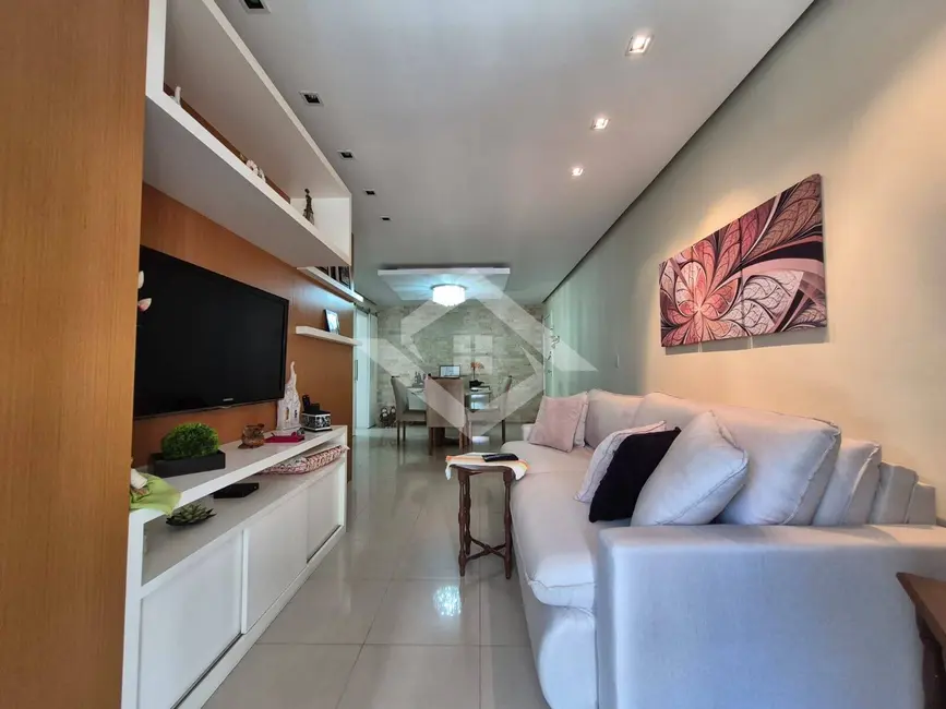 Foto 2 de Apartamento com 2 quartos à venda, 76m2 em Rio De Janeiro - RJ