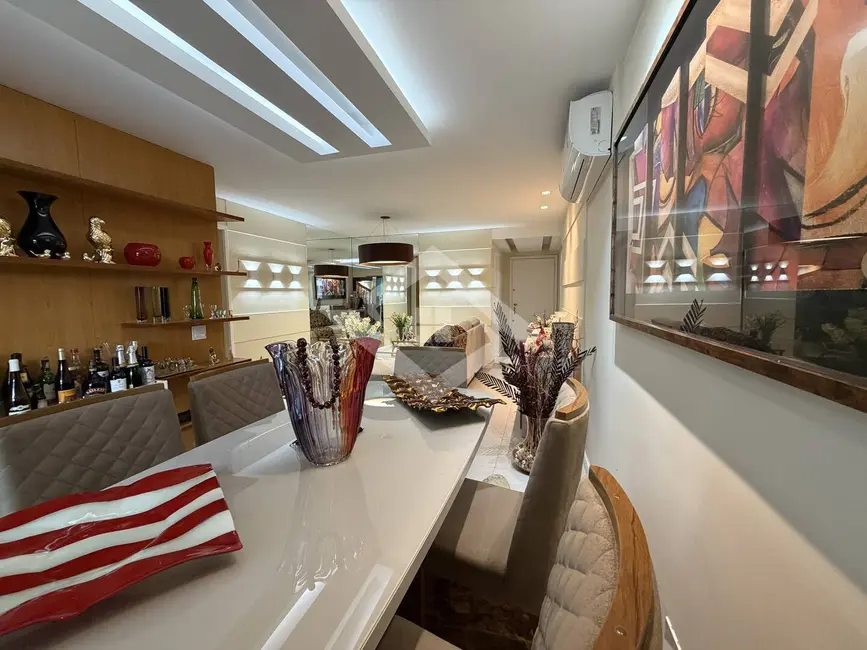 Apartamento com 4 quartos à venda, 147m2 em Rio De Janeiro - RJ - imagem 4 Foto 4 de Apartamento com 4 quartos à venda, 147m2 em Rio De Janeiro - RJ