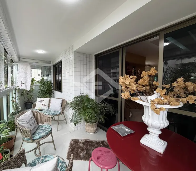 Apartamento com 4 quartos à venda, 147m2 em Rio De Janeiro - RJ - imagem 8 Foto 8 de Apartamento com 4 quartos à venda, 147m2 em Rio De Janeiro - RJ