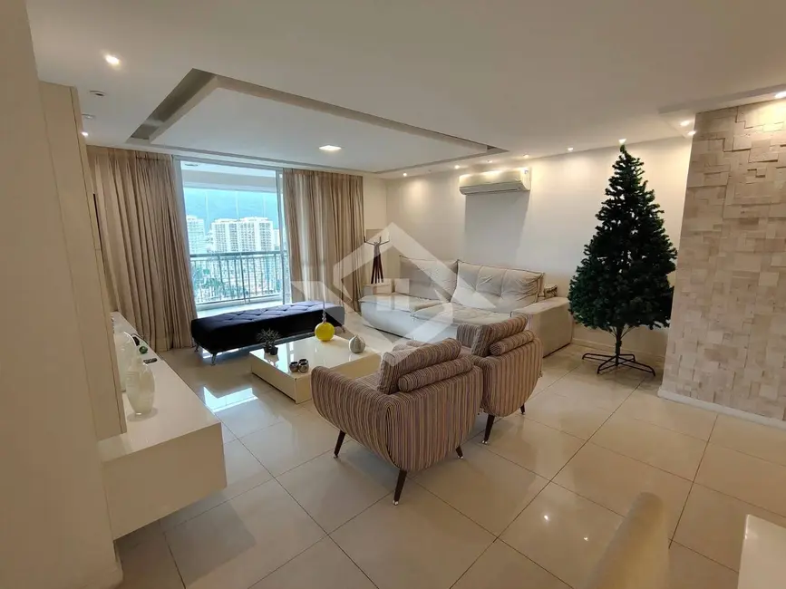 Apartamento com 4 quartos à venda, 166m2 em Rio De Janeiro - RJ - imagem 5 Foto 5 de Apartamento com 4 quartos à venda, 166m2 em Rio De Janeiro - RJ