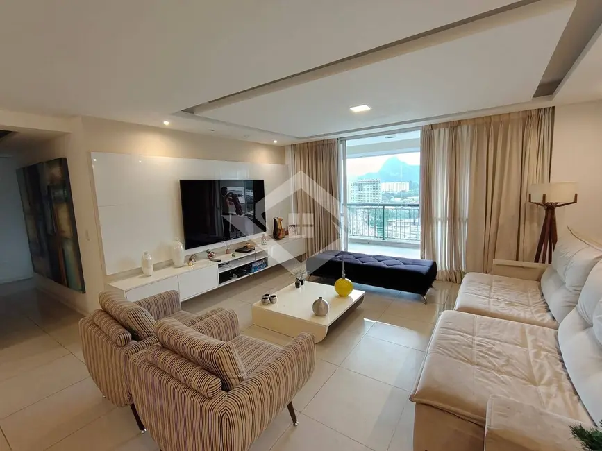 Apartamento com 4 quartos à venda, 166m2 em Rio De Janeiro - RJ - imagem 2 Foto 2 de Apartamento com 4 quartos à venda, 166m2 em Rio De Janeiro - RJ