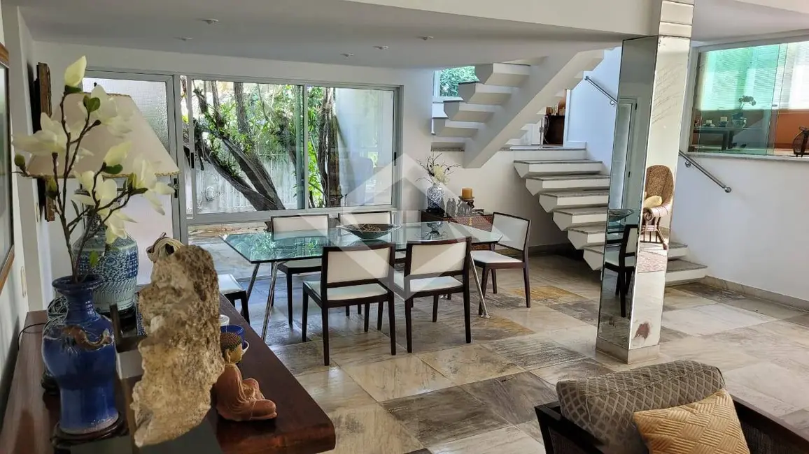 Casa com 4 quartos à venda, 660m2 em Barra da Tijuca, Rio De Janeiro - RJ - imagem 7 Foto 7 de Casa com 4 quartos à venda, 660m2 em Barra da Tijuca, Rio De Janeiro - RJ