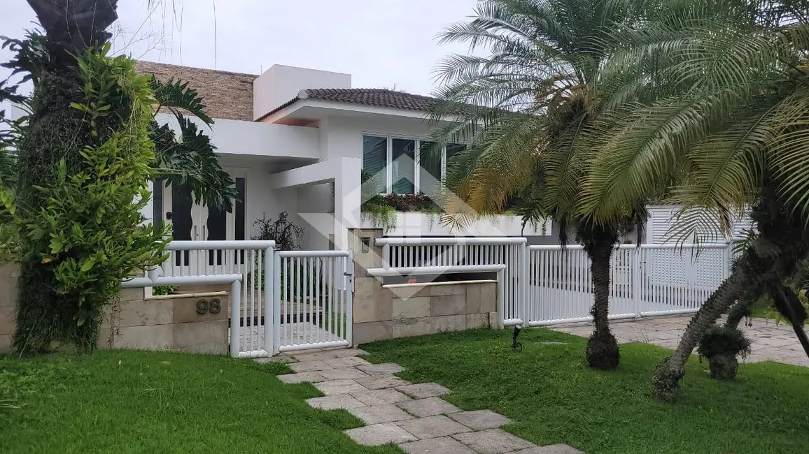Casa com 4 quartos à venda, 660m2 em Barra da Tijuca, Rio De Janeiro - RJ - imagem 1 Foto 1 de Casa com 4 quartos à venda, 660m2 em Barra da Tijuca, Rio De Janeiro - RJ