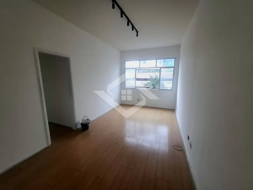 Apartamento com 2 quartos à venda, 64m2 em Maracanã, Rio De Janeiro - RJ - imagem 2 Foto 2 de Apartamento com 2 quartos à venda, 64m2 em Maracanã, Rio De Janeiro - RJ