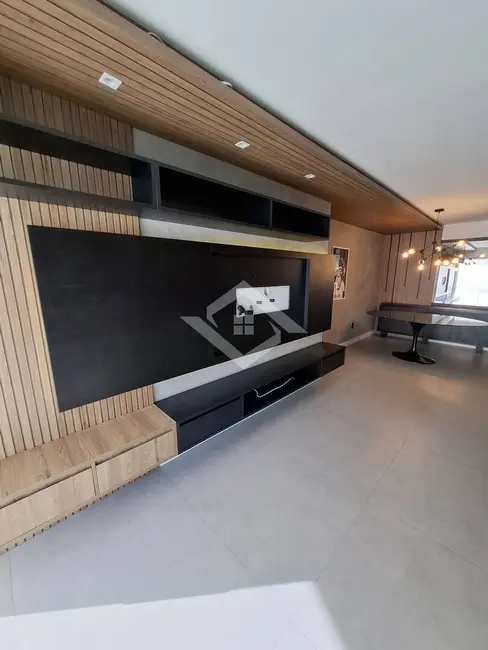 Apartamento com 2 quartos para alugar, 77m2 em Rio De Janeiro - RJ - imagem 5 Foto 5 de Apartamento com 2 quartos para alugar, 77m2 em Rio De Janeiro - RJ