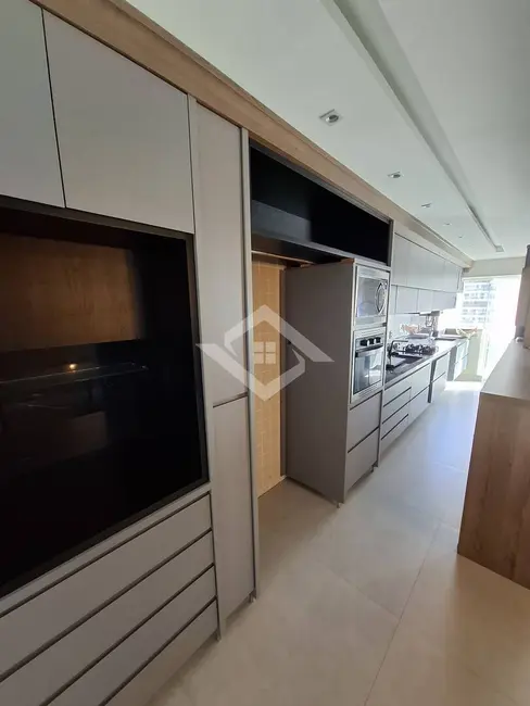 Apartamento com 2 quartos para alugar, 77m2 em Rio De Janeiro - RJ - imagem 3 Foto 3 de Apartamento com 2 quartos para alugar, 77m2 em Rio De Janeiro - RJ