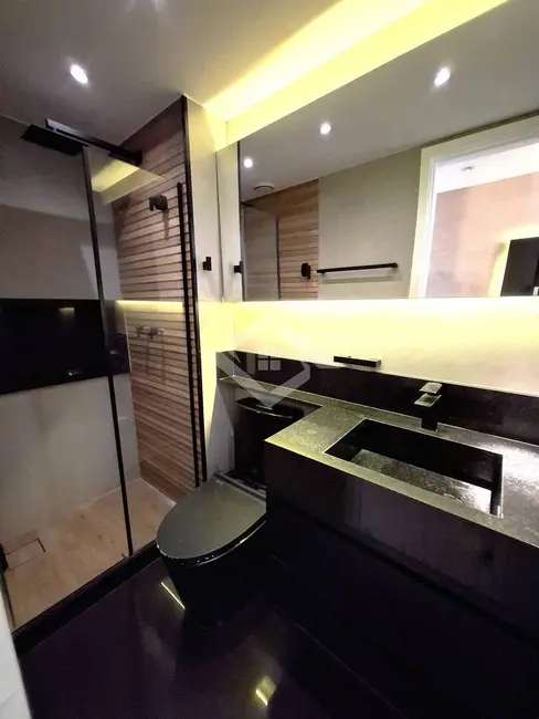 Apartamento com 2 quartos para alugar, 77m2 em Rio De Janeiro - RJ - imagem 8 Foto 8 de Apartamento com 2 quartos para alugar, 77m2 em Rio De Janeiro - RJ