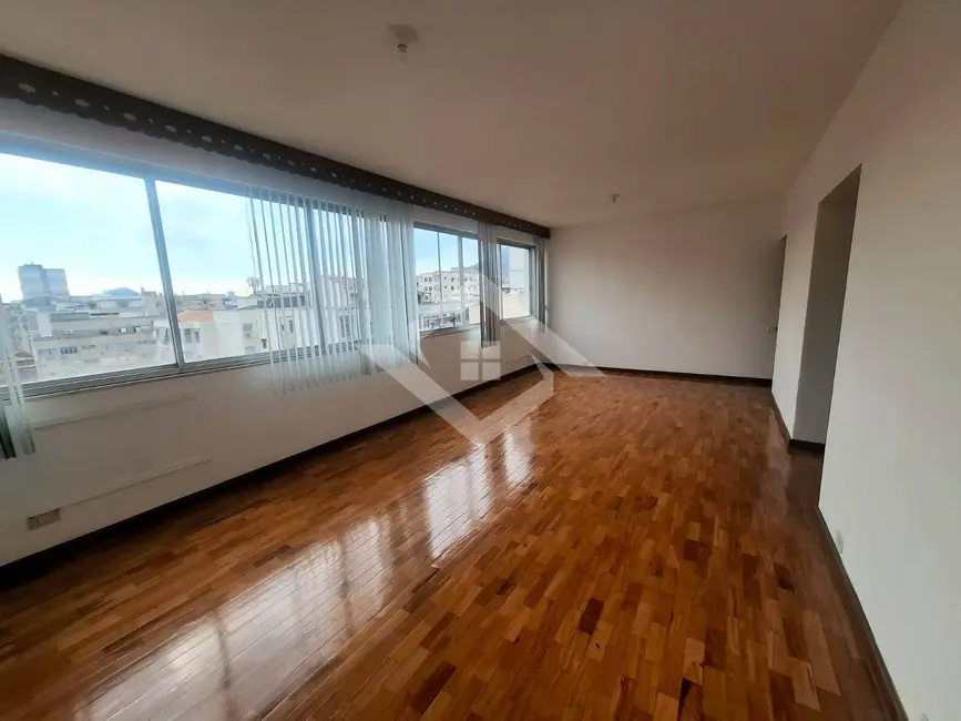 Apartamento com 4 quartos à venda e para alugar, 132m2 em Tijuca, Rio De Janeiro - RJ - imagem 5 Foto 5 de Apartamento com 4 quartos à venda e para alugar, 132m2 em Tijuca, Rio De Janeiro - RJ