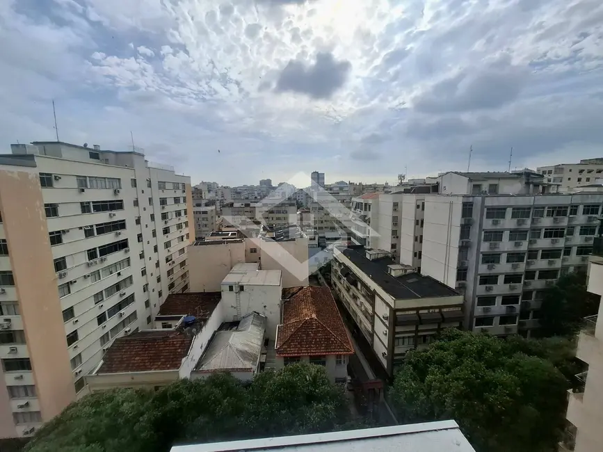 Apartamento com 4 quartos à venda e para alugar, 132m2 em Tijuca, Rio De Janeiro - RJ - imagem 4 Foto 4 de Apartamento com 4 quartos à venda e para alugar, 132m2 em Tijuca, Rio De Janeiro - RJ
