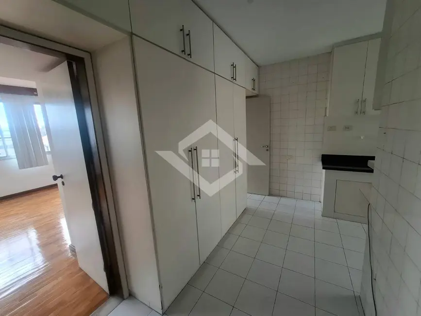 Apartamento com 4 quartos à venda e para alugar, 132m2 em Tijuca, Rio De Janeiro - RJ - imagem 6 Foto 6 de Apartamento com 4 quartos à venda e para alugar, 132m2 em Tijuca, Rio De Janeiro - RJ