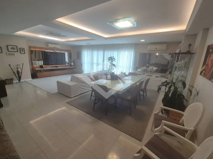Foto 3 de Apartamento com 3 quartos para alugar, 197m2 em Recreio dos Bandeirantes, Rio De Janeiro - RJ