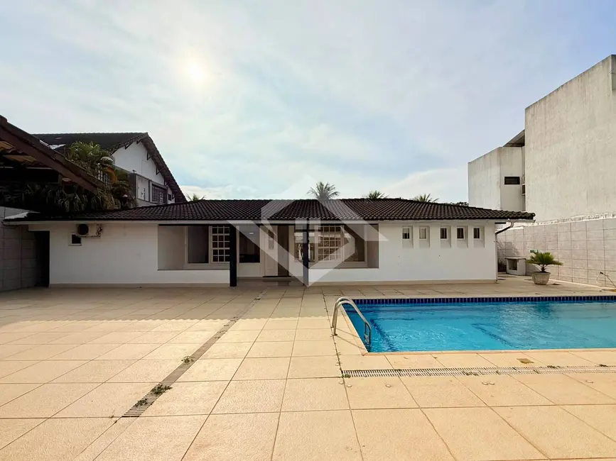 Foto 2 de Casa com 4 quartos à venda e para alugar, 359m2 em Barra da Tijuca, Rio De Janeiro - RJ