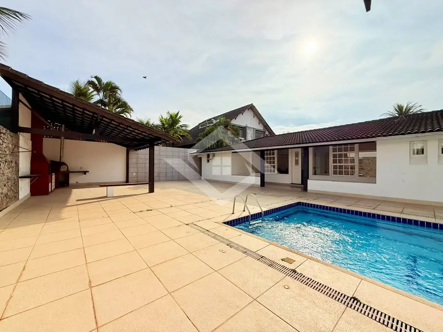 Foto 3 de Casa com 4 quartos à venda e para alugar, 359m2 em Barra da Tijuca, Rio De Janeiro - RJ